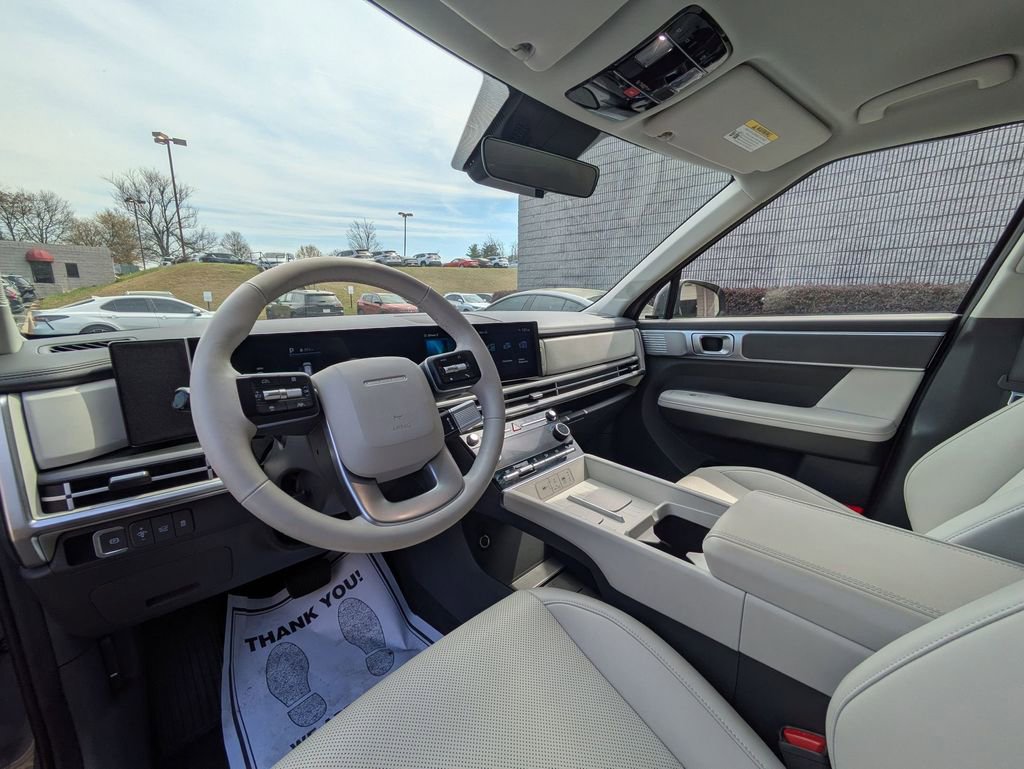 Used 2025 Hyundai Santa Fe SEL image 15