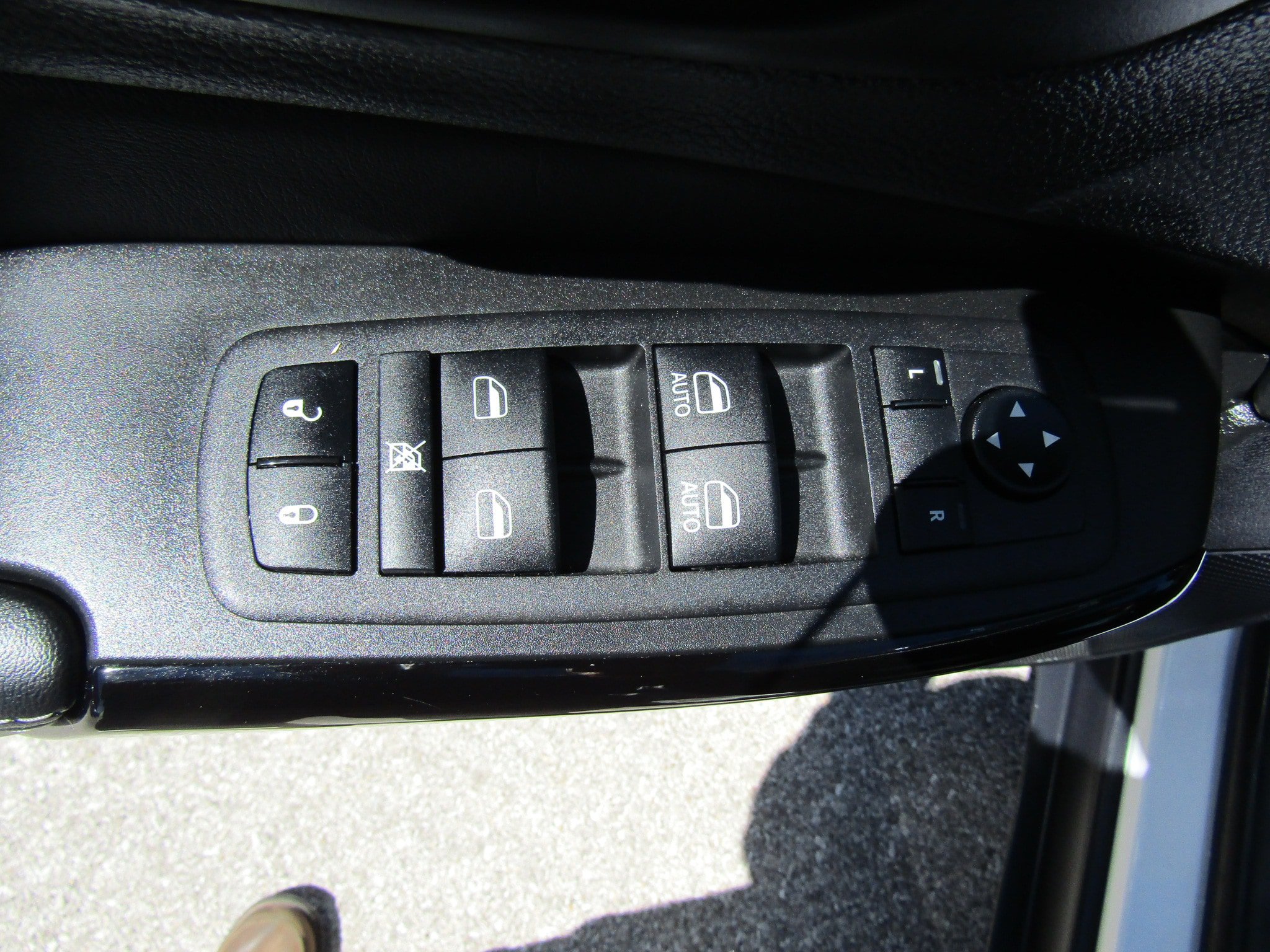 Used 2023 Jeep Cherokee Altitude Lux AWD/4WD image 18