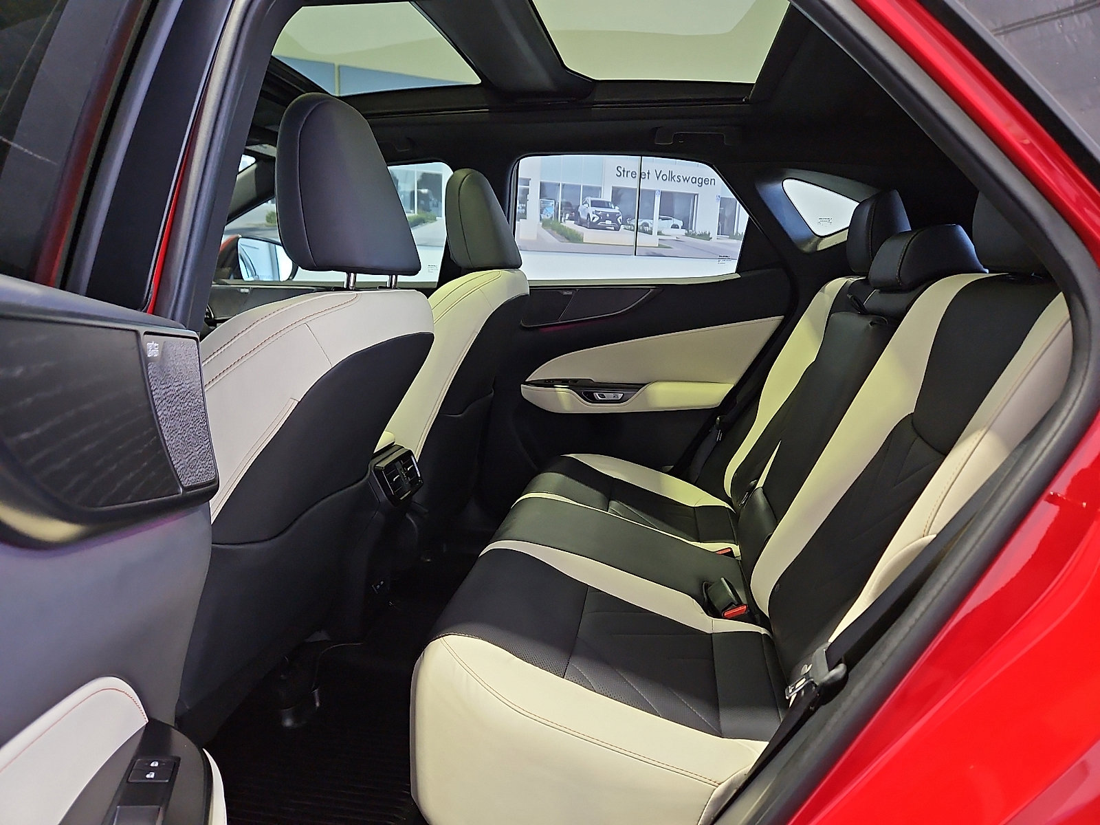 Used 2024 Lexus NX 350 AWD w/ Vision Package image 10