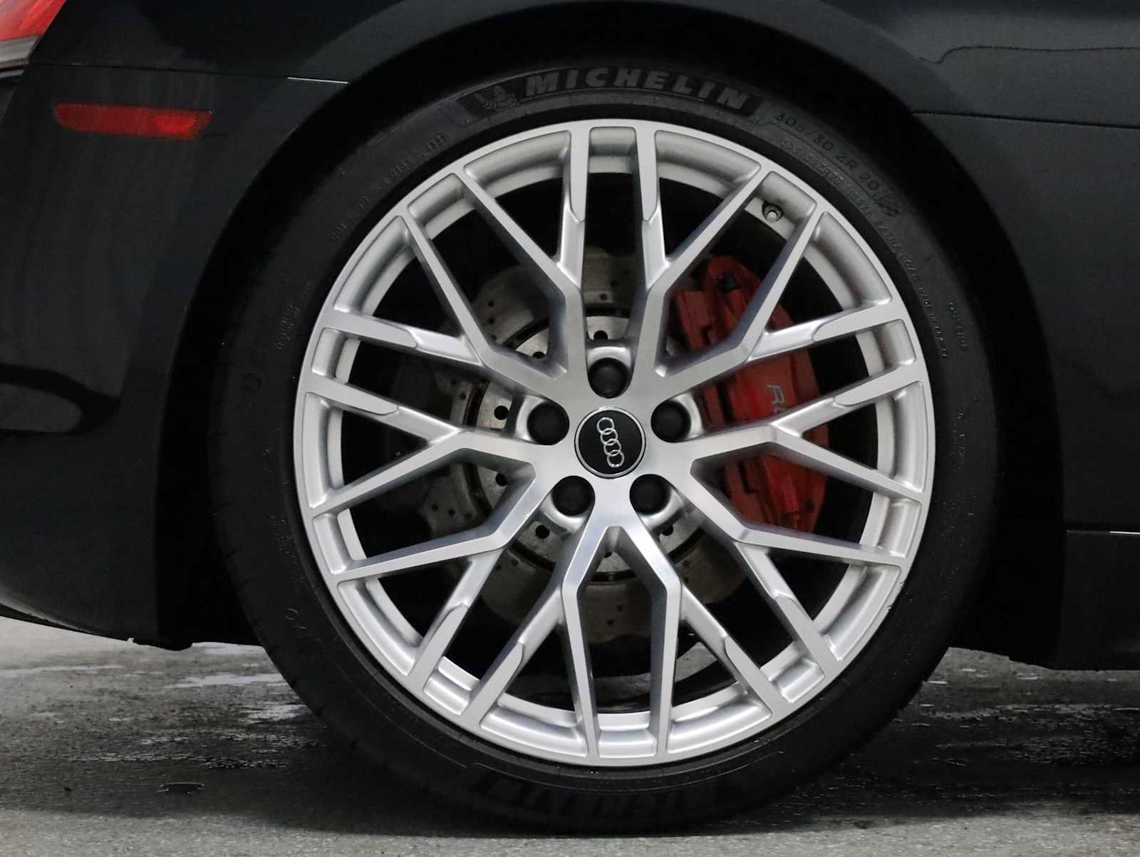 Used 2017 Audi R8 V10 w/ Carbon Exterior Package AWD/4WD image 33