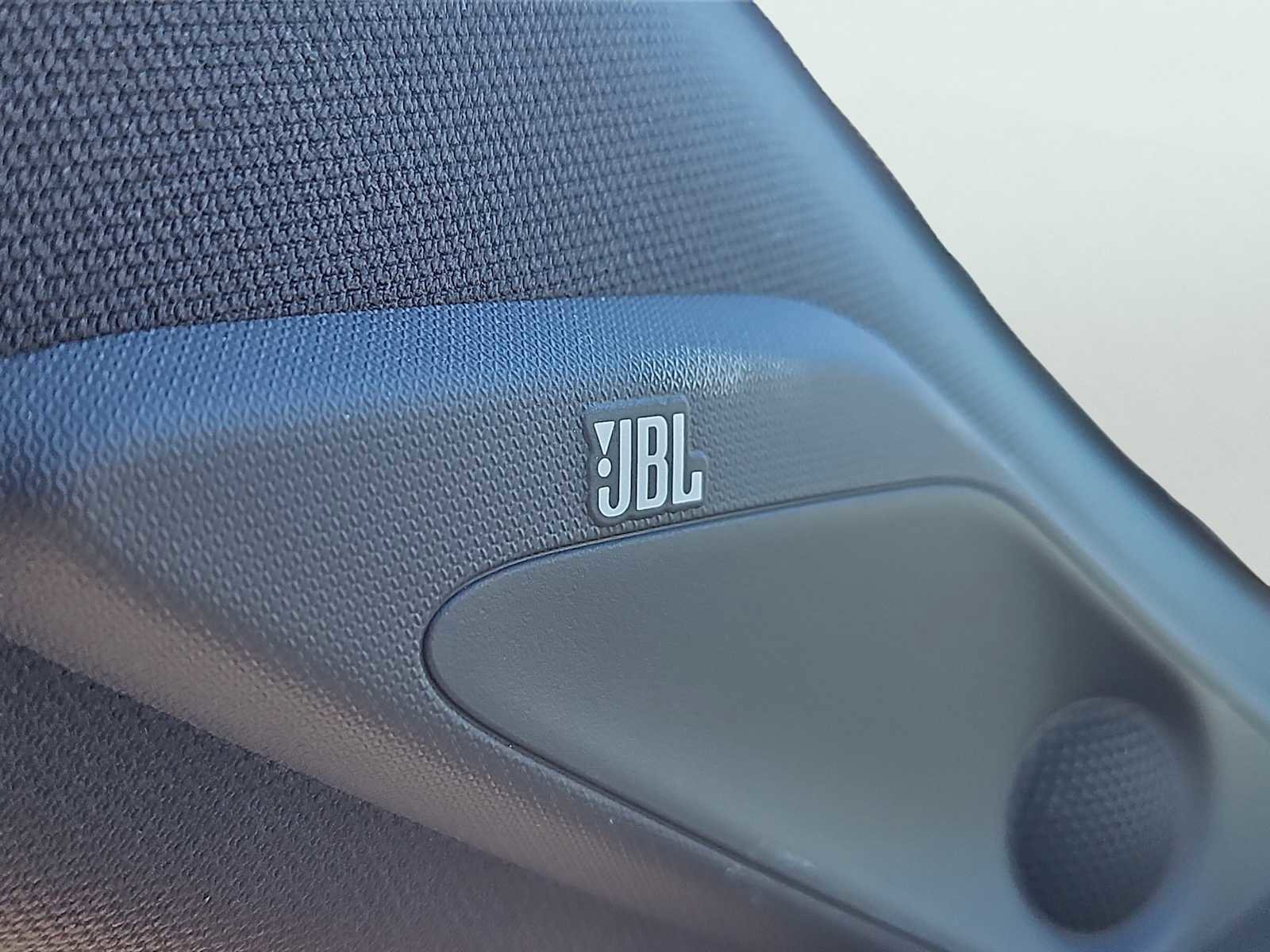 Used 2025 Toyota RAV4 XSE w/ Advanced Technology Package image 18