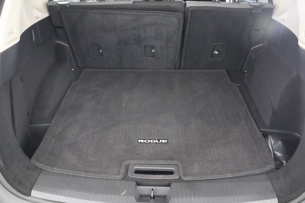 Used 2023 Nissan Rogue SV AWD/4WD image 19