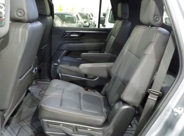 Used 2025 Chevrolet Tahoe RST w/ Comfort Package image 13
