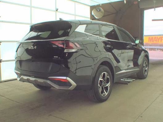 Used 2024 Kia Sportage LX AWD/4WD image 4