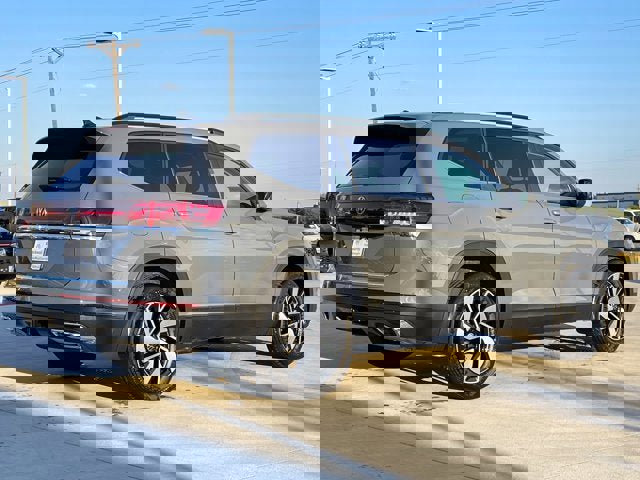 New 2026 Volkswagen Atlas SE image 8