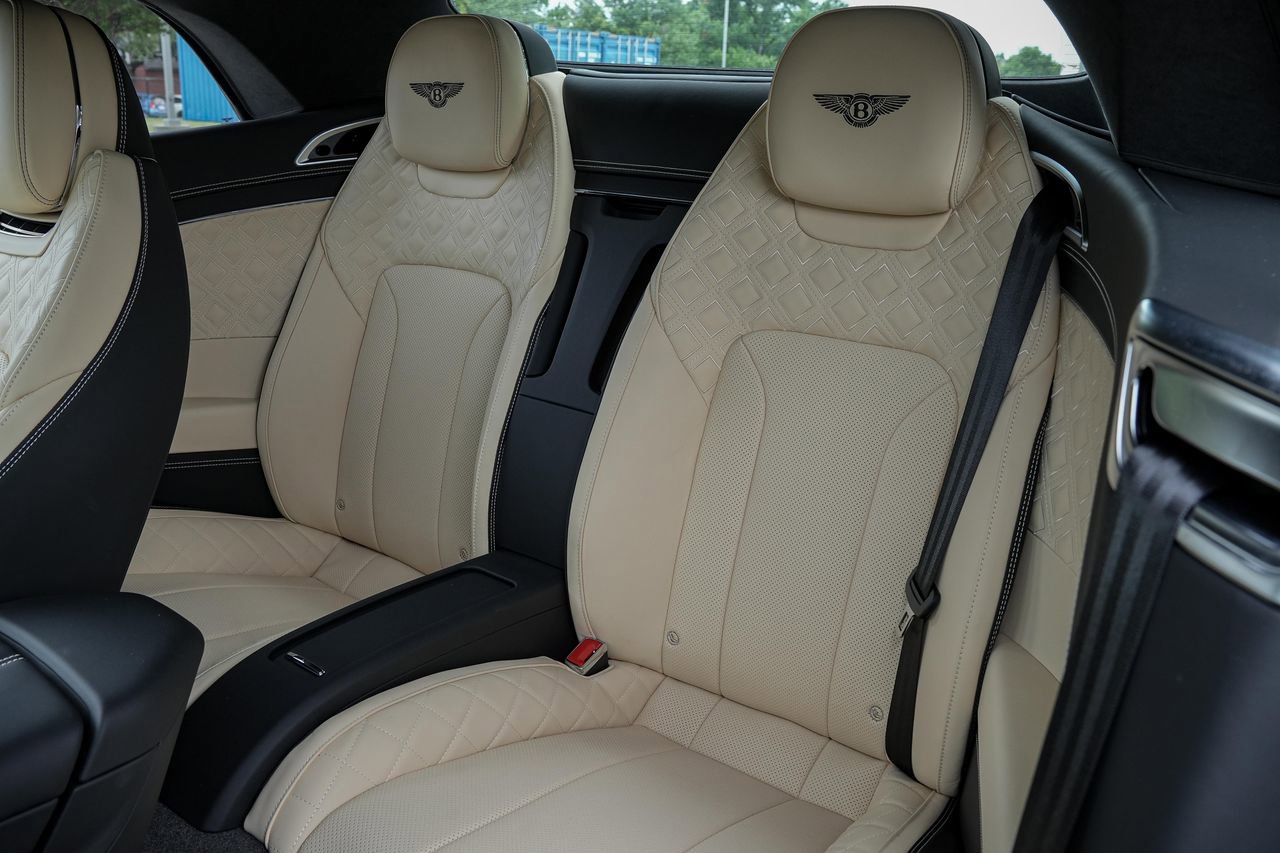 Certified 2024 Bentley Continental GT V8 image 33
