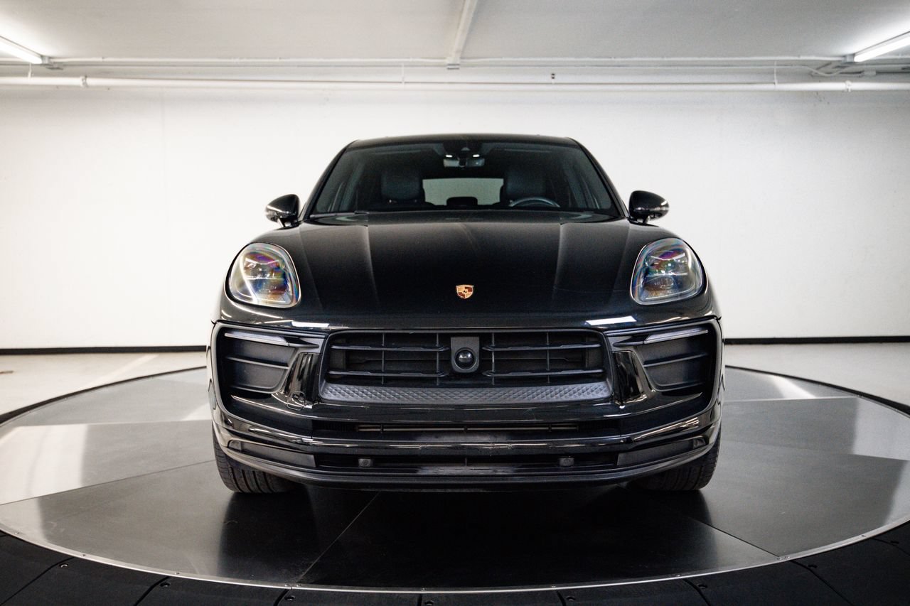 Certified 2024 Porsche Macan AWD/4WD image 10