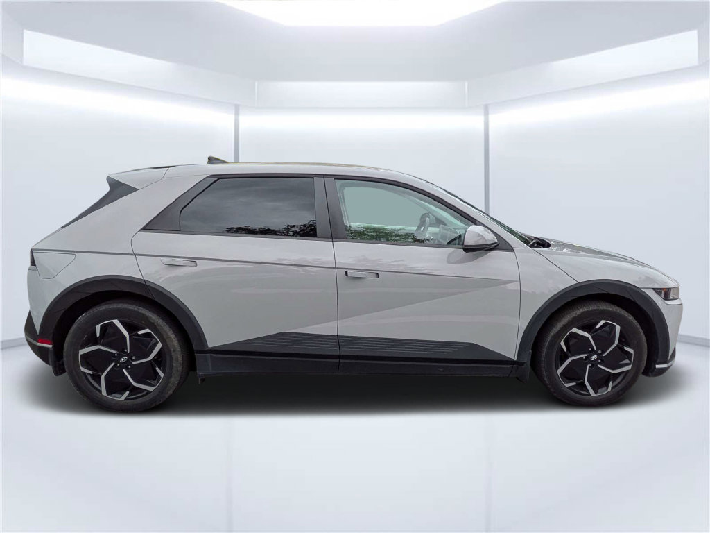 Certified 2024 Hyundai Ioniq 5 SEL RWD image 2