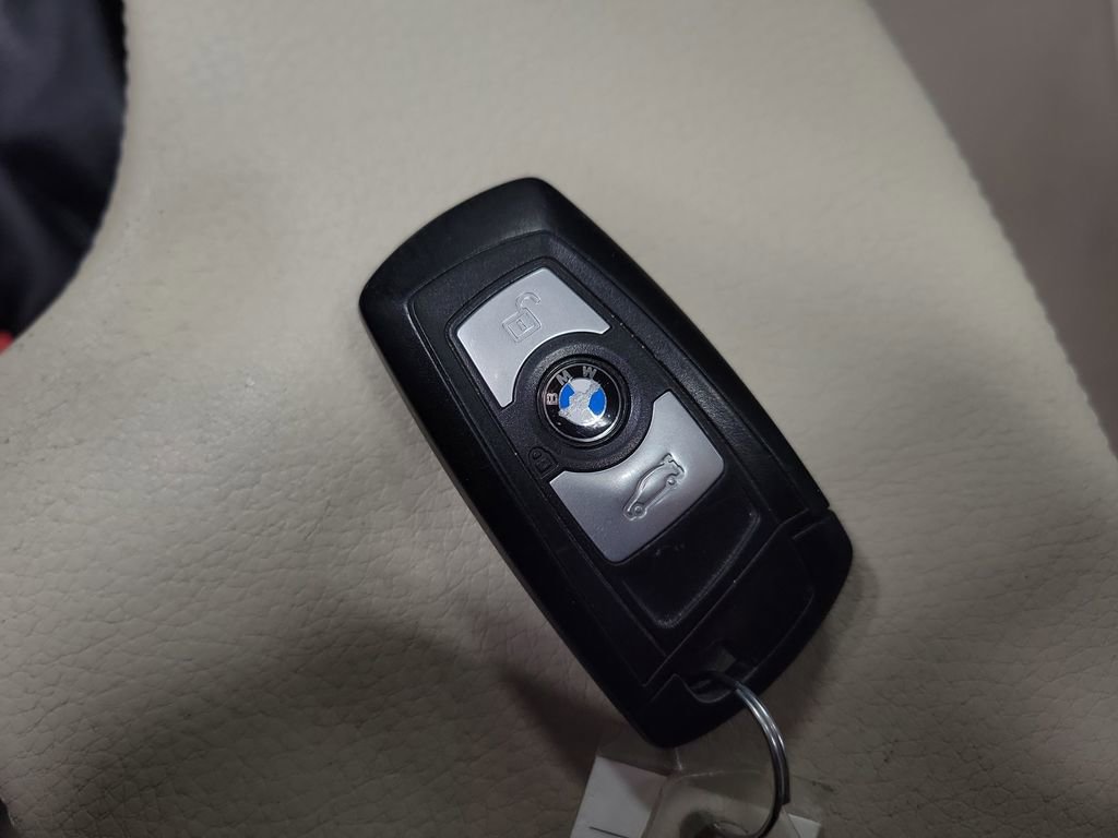 Used 2015 BMW 320i 320i image 17