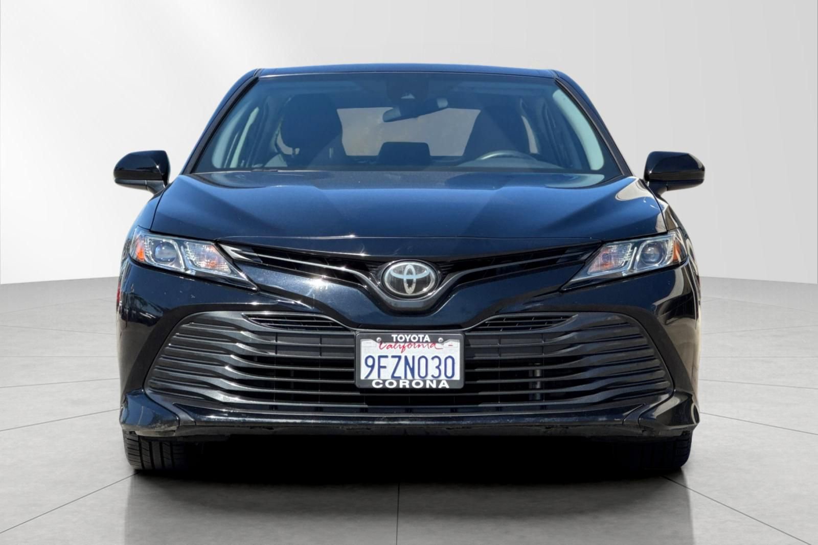 Used 2020 Toyota Camry LE image 9