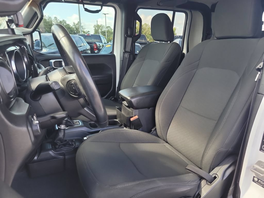 Certified 2022 Jeep Gladiator Sport AWD/4WD image 18