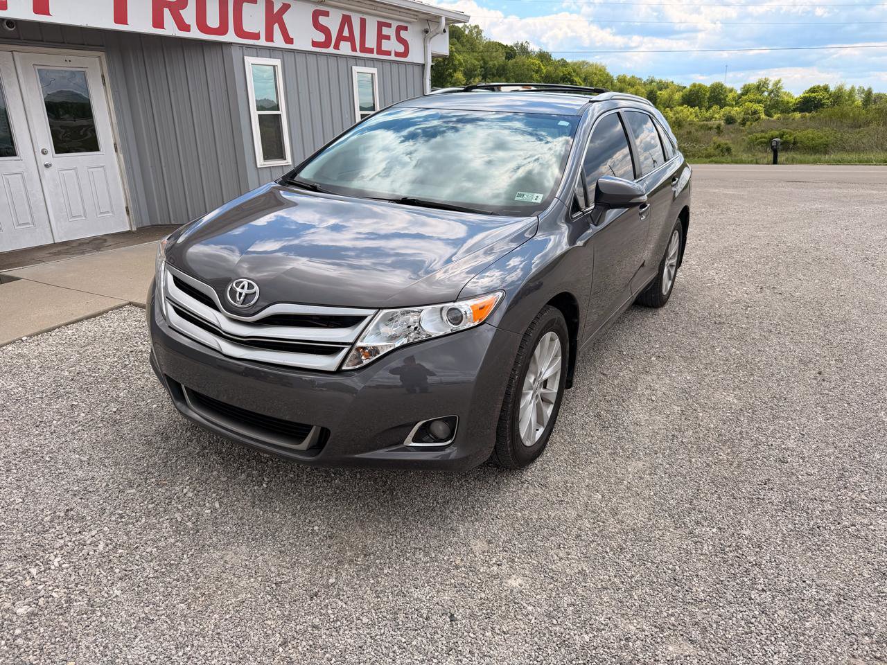 Used 2015 Toyota Venza LE AWD/4WD image 3