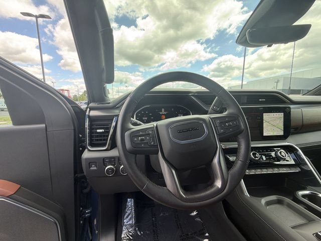Used 2025 GMC Sierra 2500 Denali Ultimate w/ Max Trailering Package AWD/4WD image 14