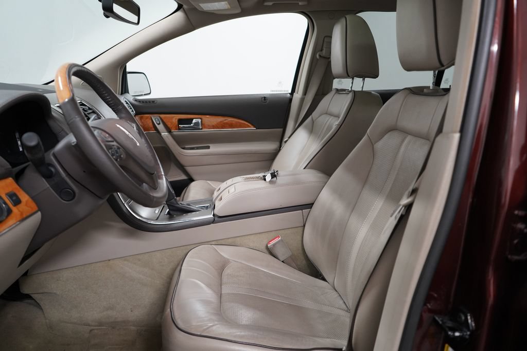 Used 2012 Lincoln MKX AWD image 18