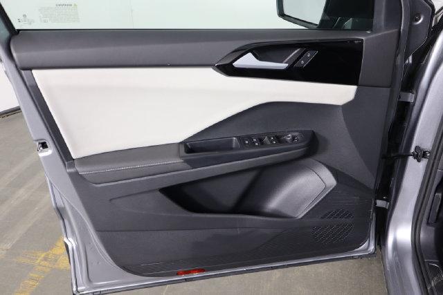Used 2025 Volkswagen Taos S FWD image 18