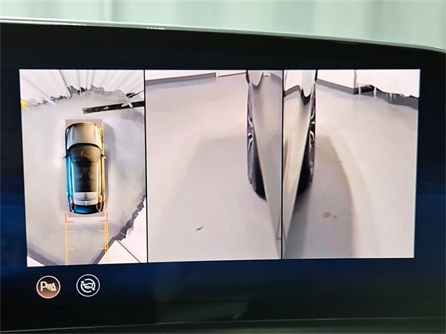 Used 2024 Cadillac Lyriq Sport image 38