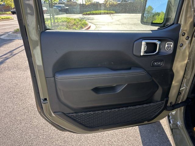 New 2025 Jeep Gladiator Sport w/ Premium Package image 10