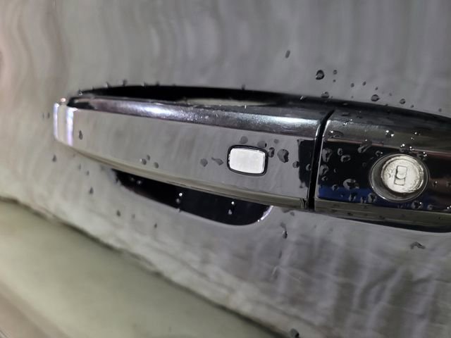 Used 2017 Chevrolet Tahoe LT w/ LT Signature Package image 33