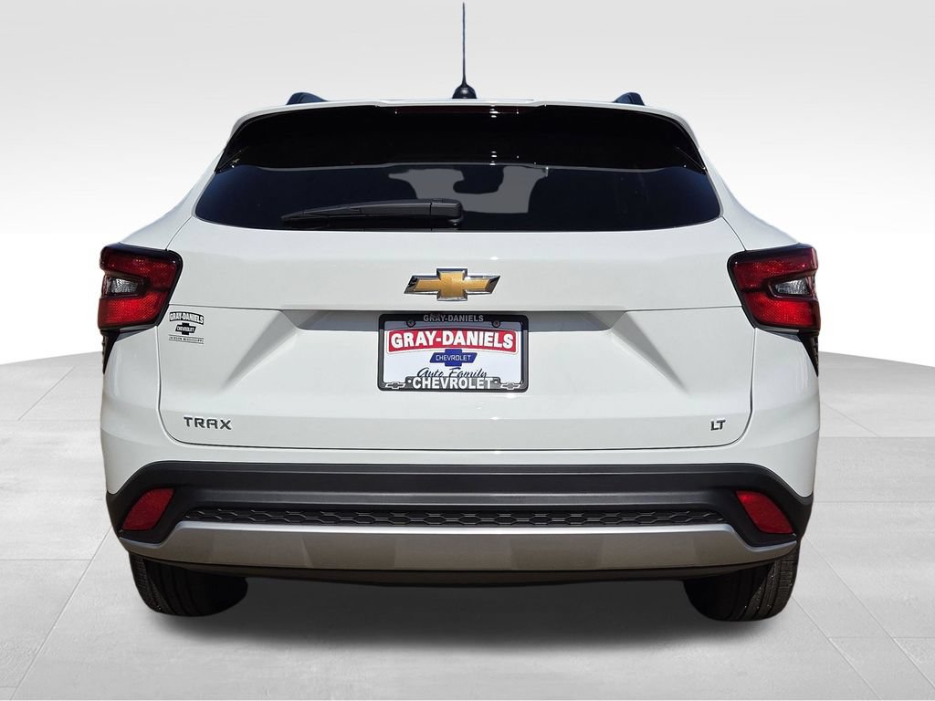 New 2026 Chevrolet Trax LT FWD image 7