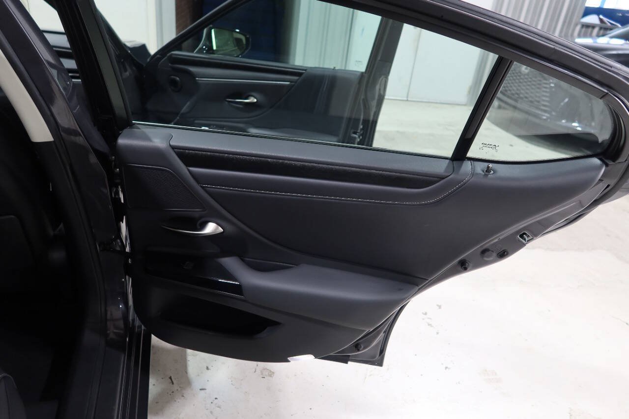 Used 2025 Lexus ES 300h F Sport w/ Accessory Package (Z2) FWD image 31