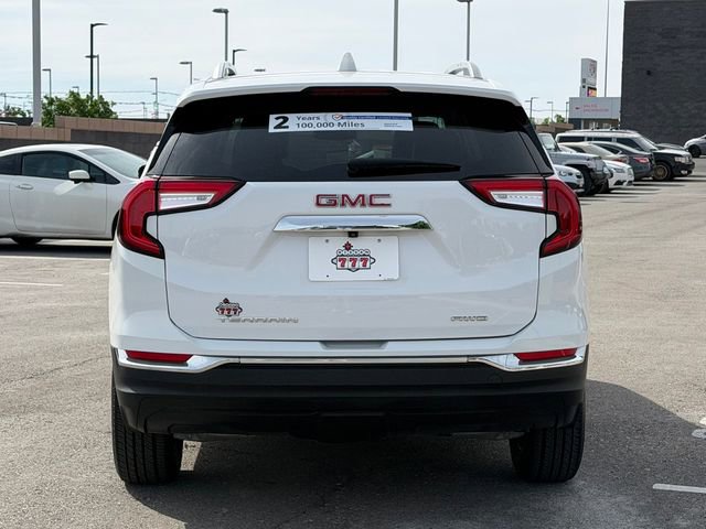 Used 2024 GMC Terrain SLT AWD/4WD image 5