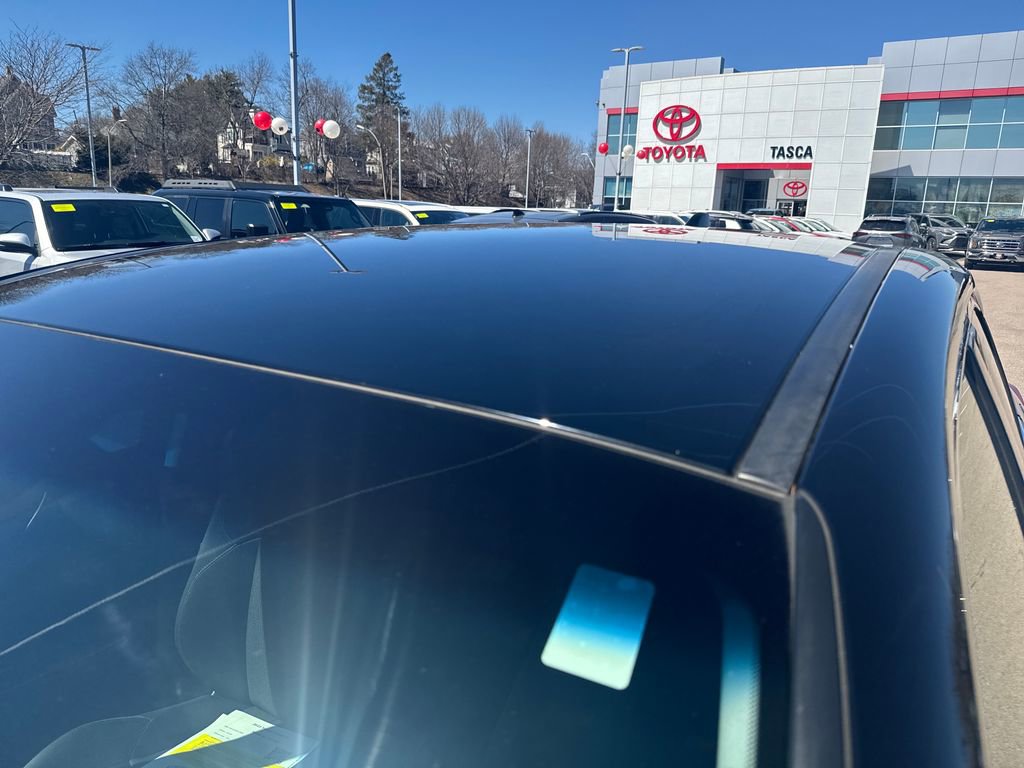 Used 2023 Toyota Venza LE AWD/4WD image 43