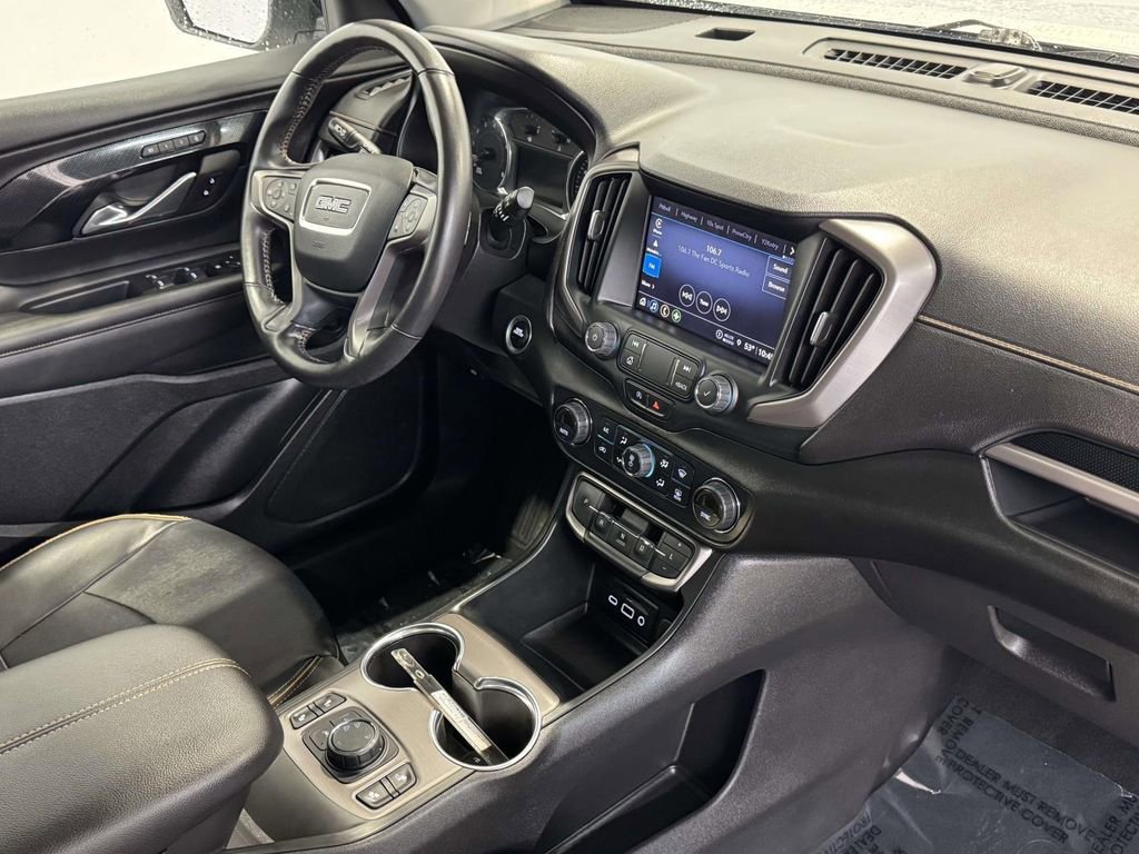Used 2022 GMC Terrain AT4 image 10