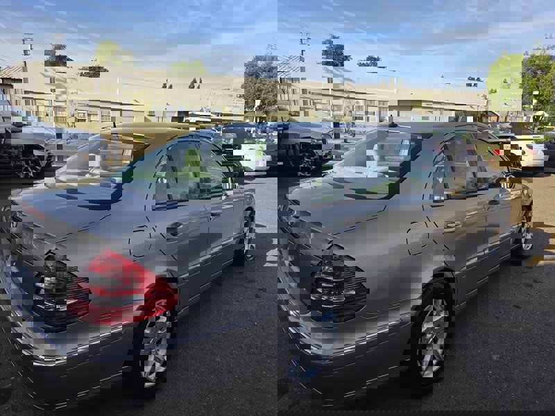 Used 2003 Mercedes-Benz E 320 Sedan image 5