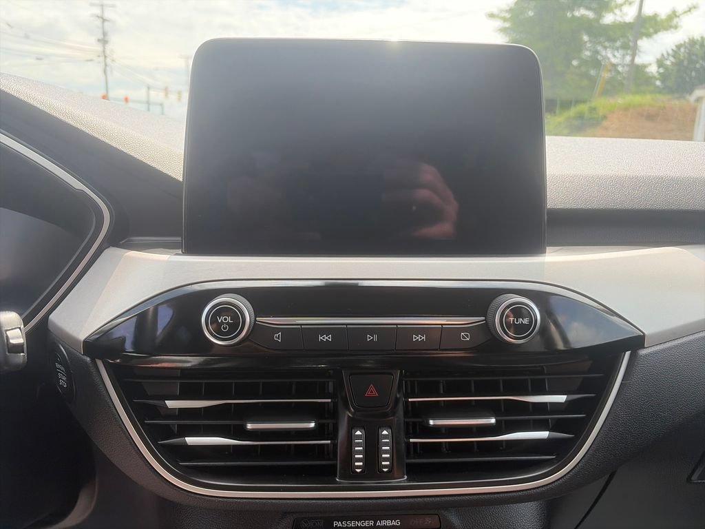 Used 2022 Ford Escape SEL w/ Technology Package FWD image 19
