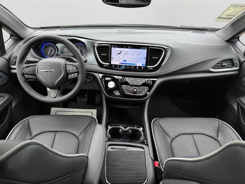 New 2026 Chrysler Pacifica Limited w/ S Appearance Package FWD image 17