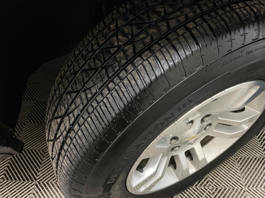 Used 2019 Chevrolet Suburban LT image 50