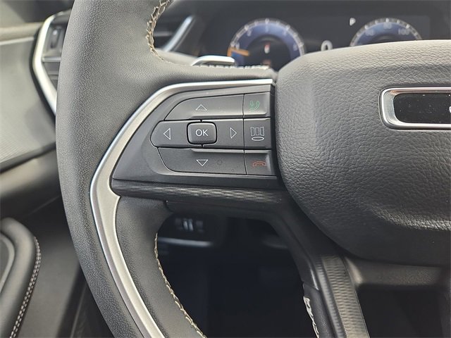 Used 2024 Jeep Grand Cherokee L Laredo w/ Luxury Tech Group I image 23