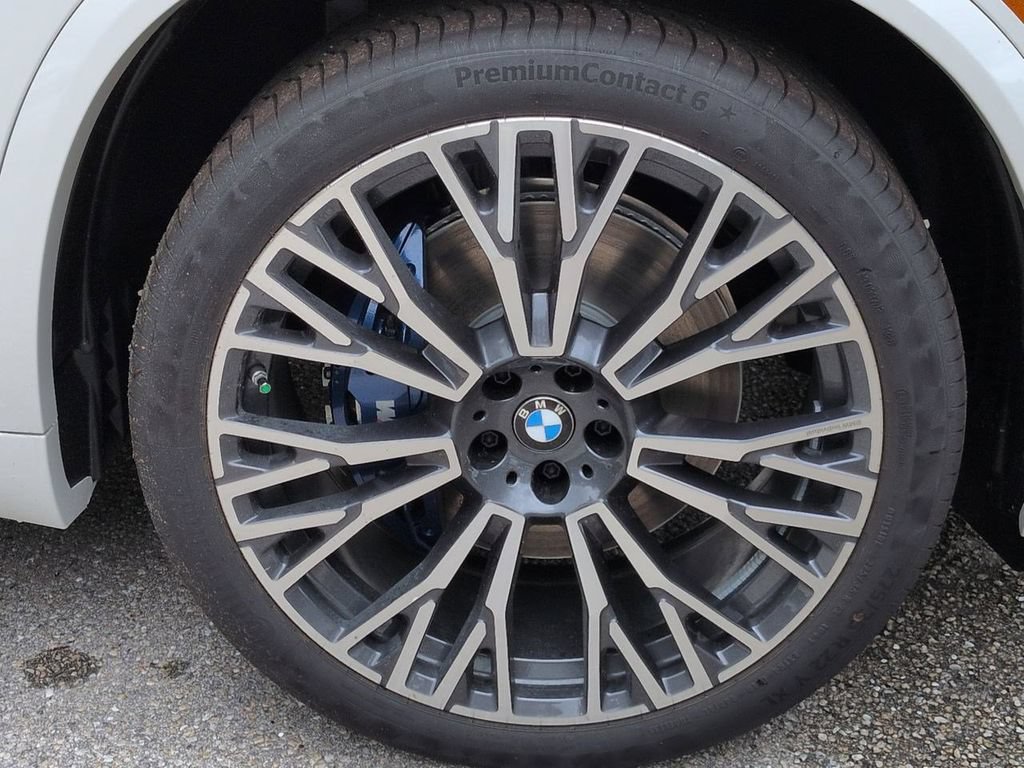 New 2026 BMW X5 xDrive40i w/ M Sport Package AWD/4WD image 11