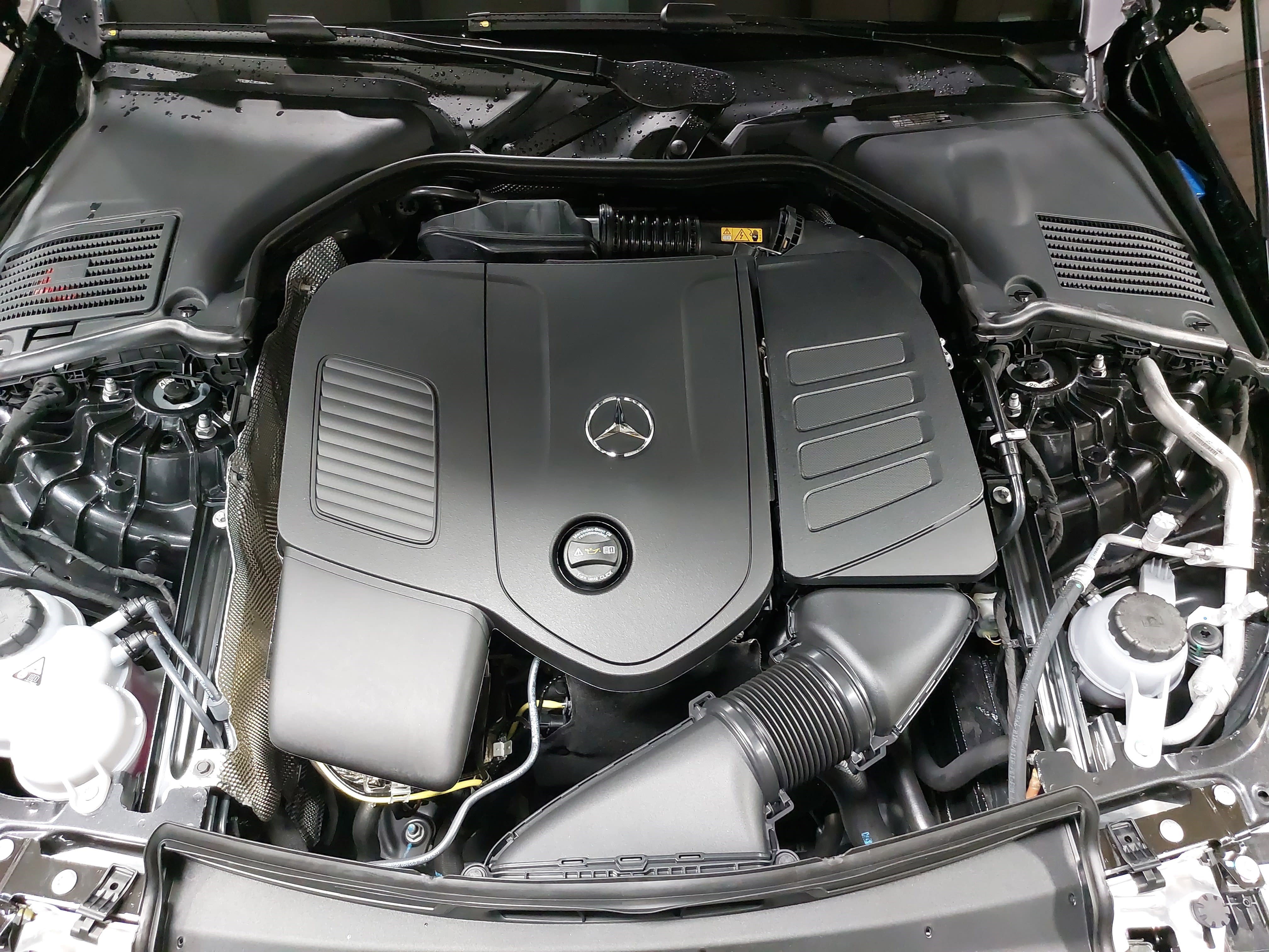 Used 2025 Mercedes-Benz C 300 Sedan image 30