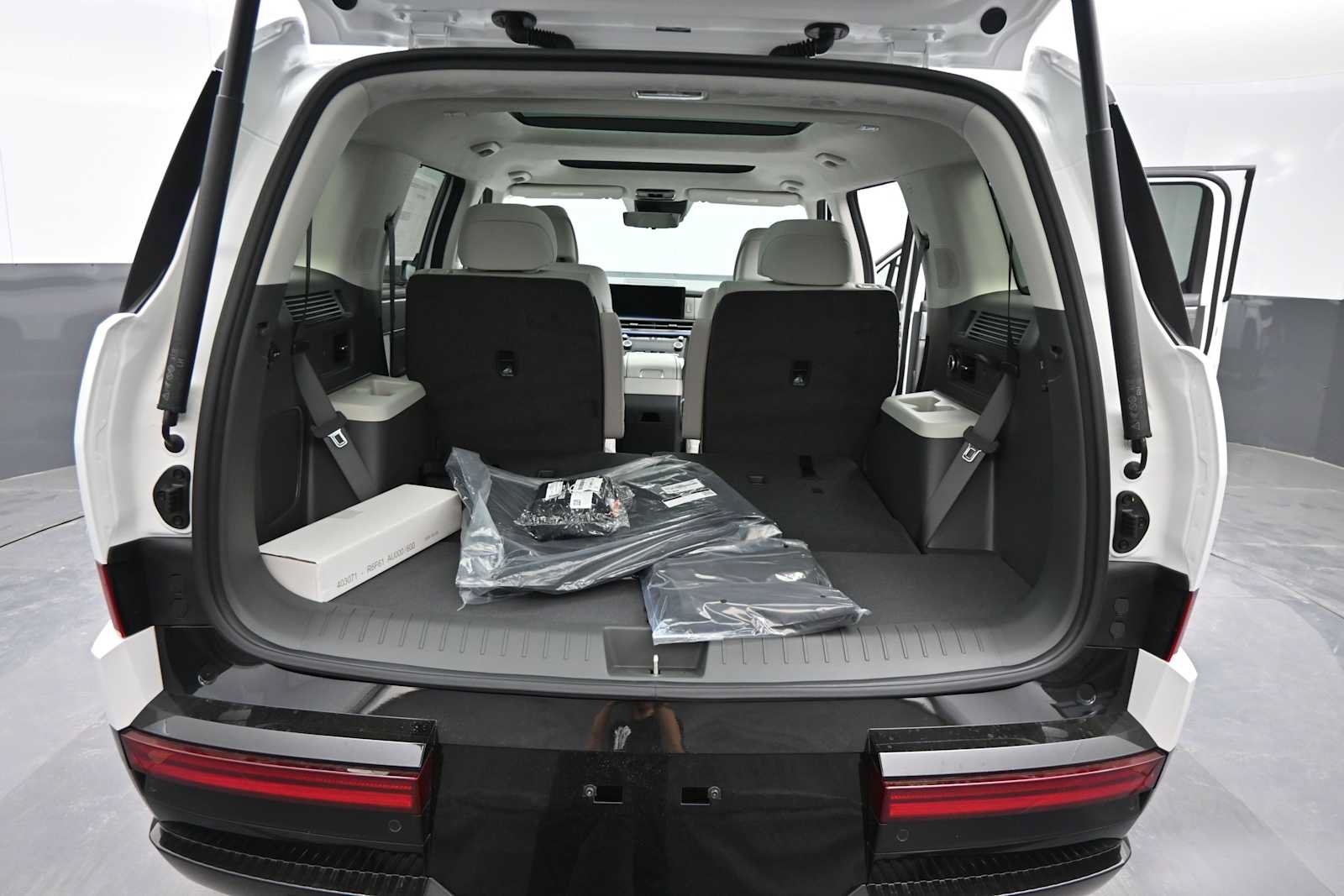 New 2027 Hyundai Santa Fe Calligraphy AWD/4WD image 14