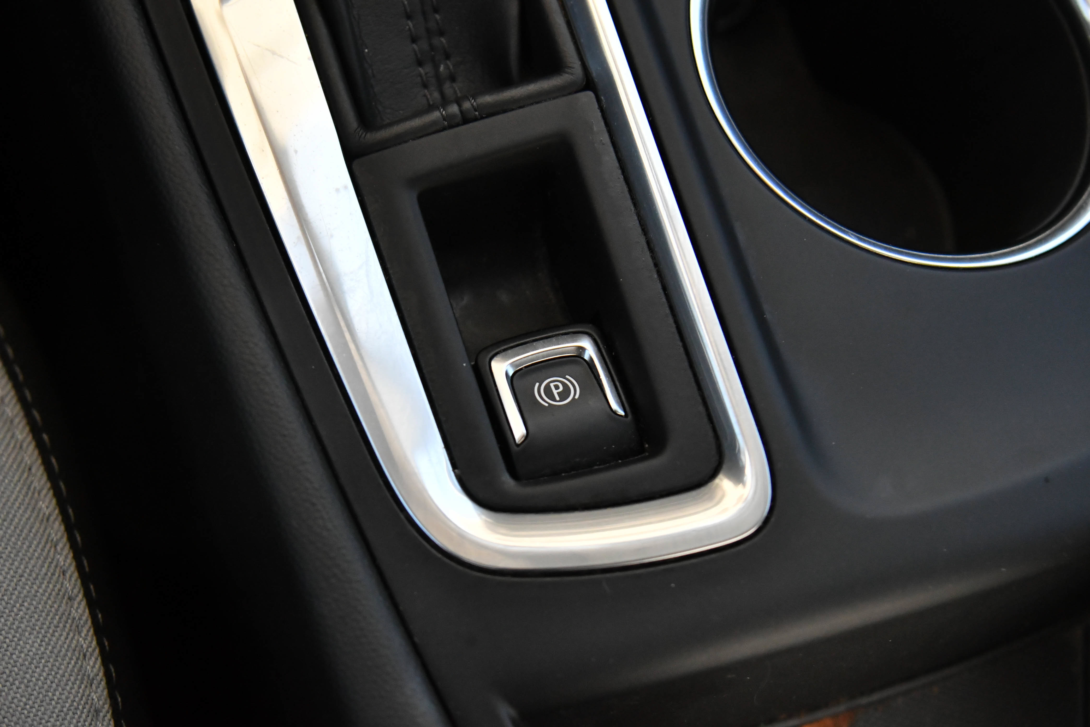 Used 2019 Chevrolet Equinox LT FWD image 25