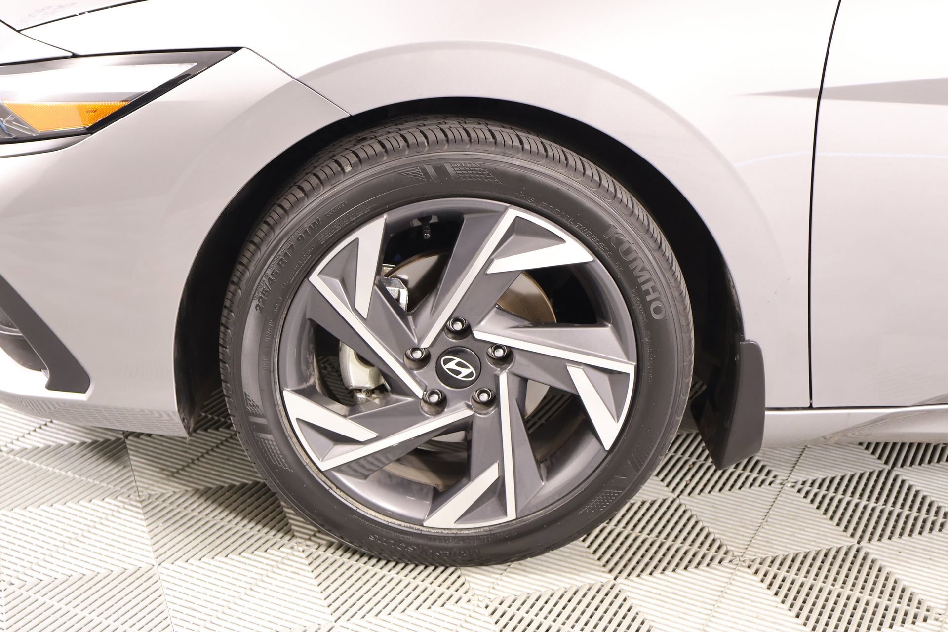 Certified 2025 Hyundai Elantra Sport image 16