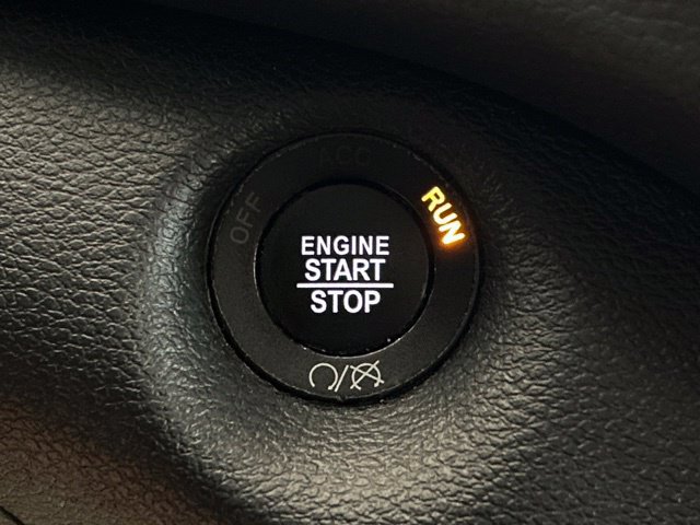 Used 2021 Jeep Cherokee Trailhawk AWD/4WD image 26