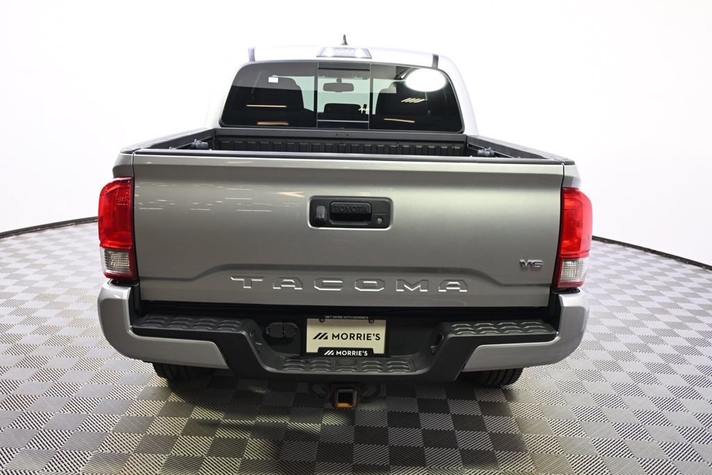 Used 2017 Toyota Tacoma TRD Sport w/ Tow Package (A/T) AWD/4WD image 5