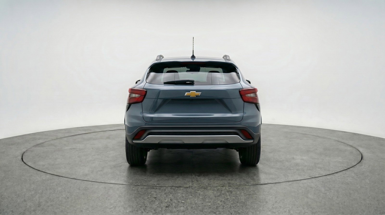 Used 2025 Chevrolet Trax LT w/ LT Convenience Package FWD image 7