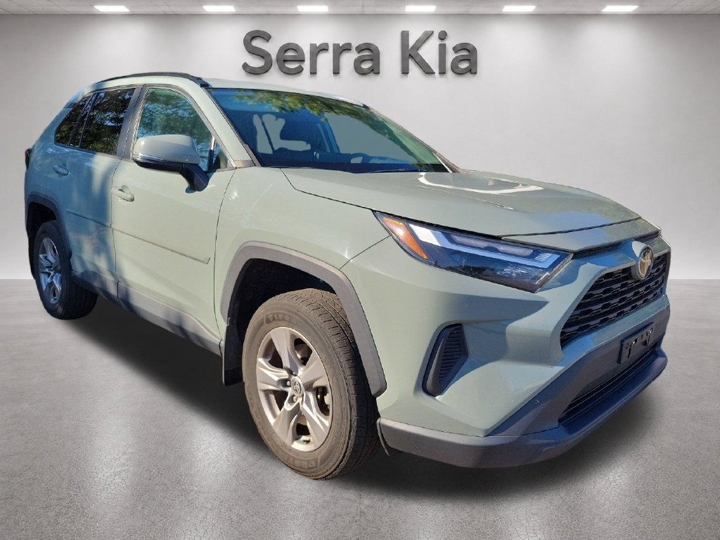 Used 2022 Toyota RAV4 XLE w/ Convenience Package AWD/4WD image 3