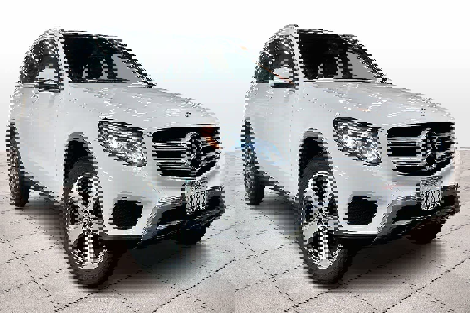 Used 2019 Mercedes-Benz GLC 300 4MATIC image 2