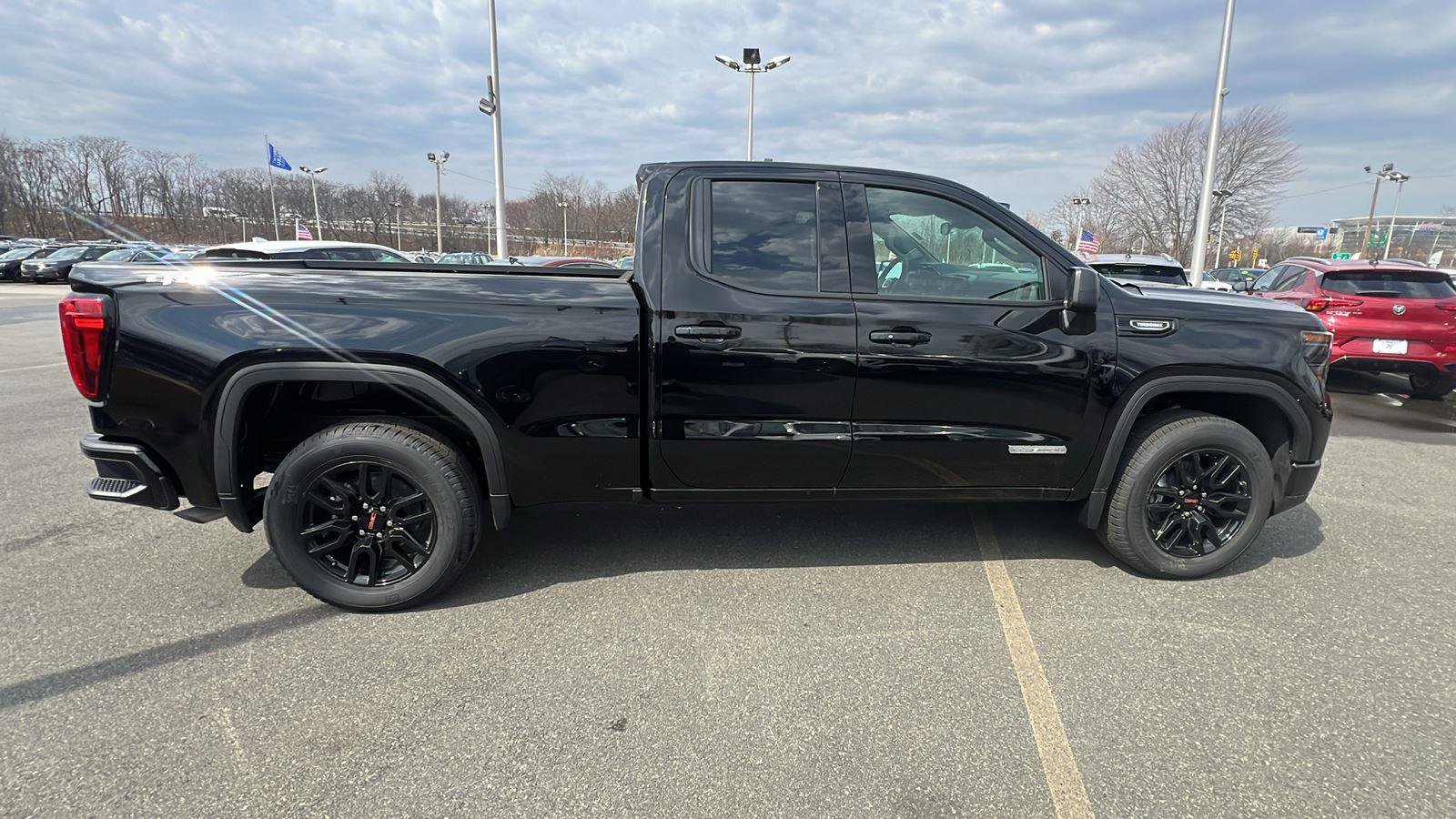 New 2026 GMC Sierra 1500 Elevation image 8