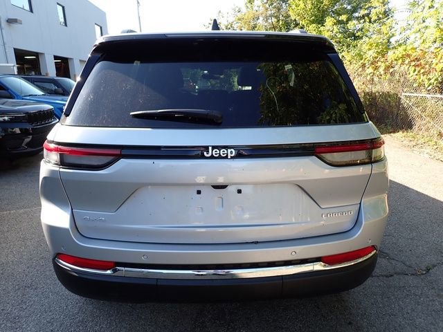 New 2025 Jeep Grand Cherokee Laredo X image 3