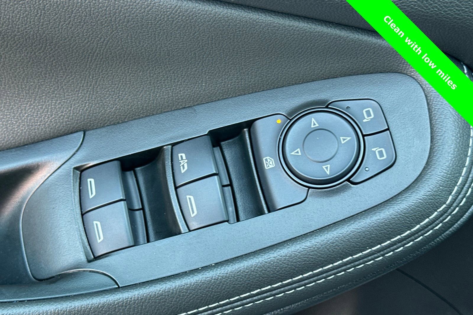 Used 2024 Buick Encore GX Avenir w/ Avenir Convenience Package image 13