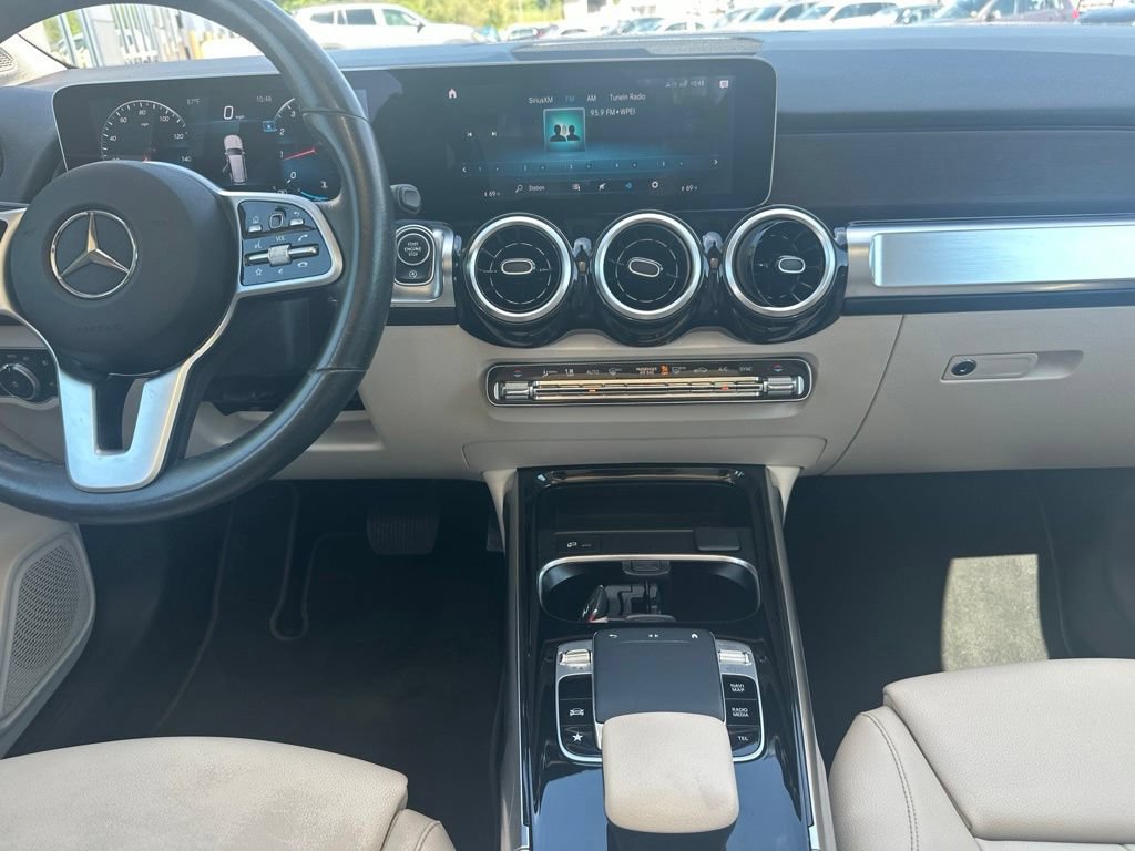 Used 2020 Mercedes-Benz GLB 250 4MATIC w/ Premium Package image 22