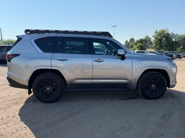 Used 2024 Lexus LX 600 4WD w/ Luxury Package image 7