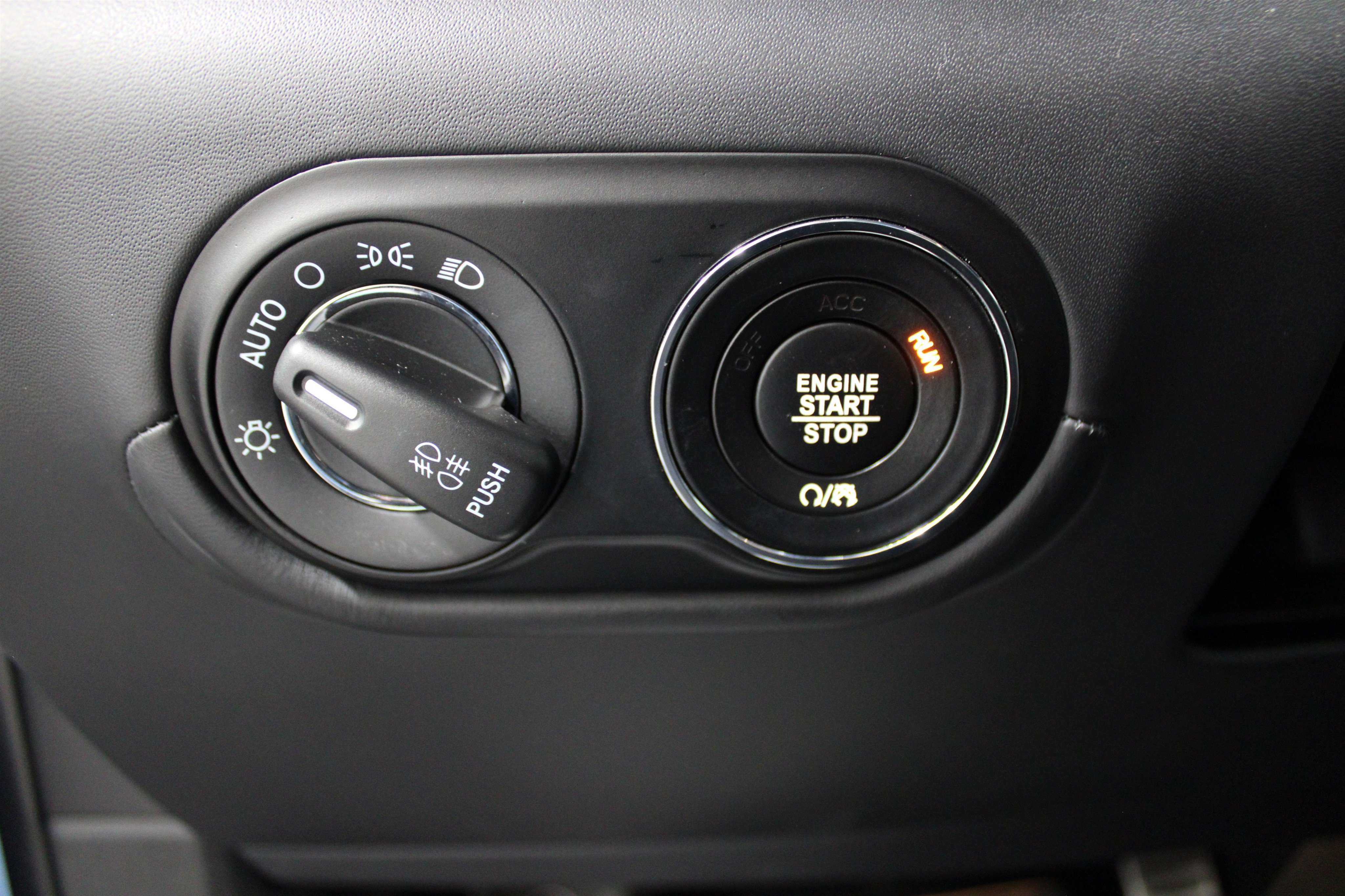 Used 2023 Maserati Levante Modena AWD/4WD image 8