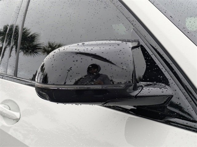 Used 2025 BMW X7 M60i w/ M Sport Professional Package image 11