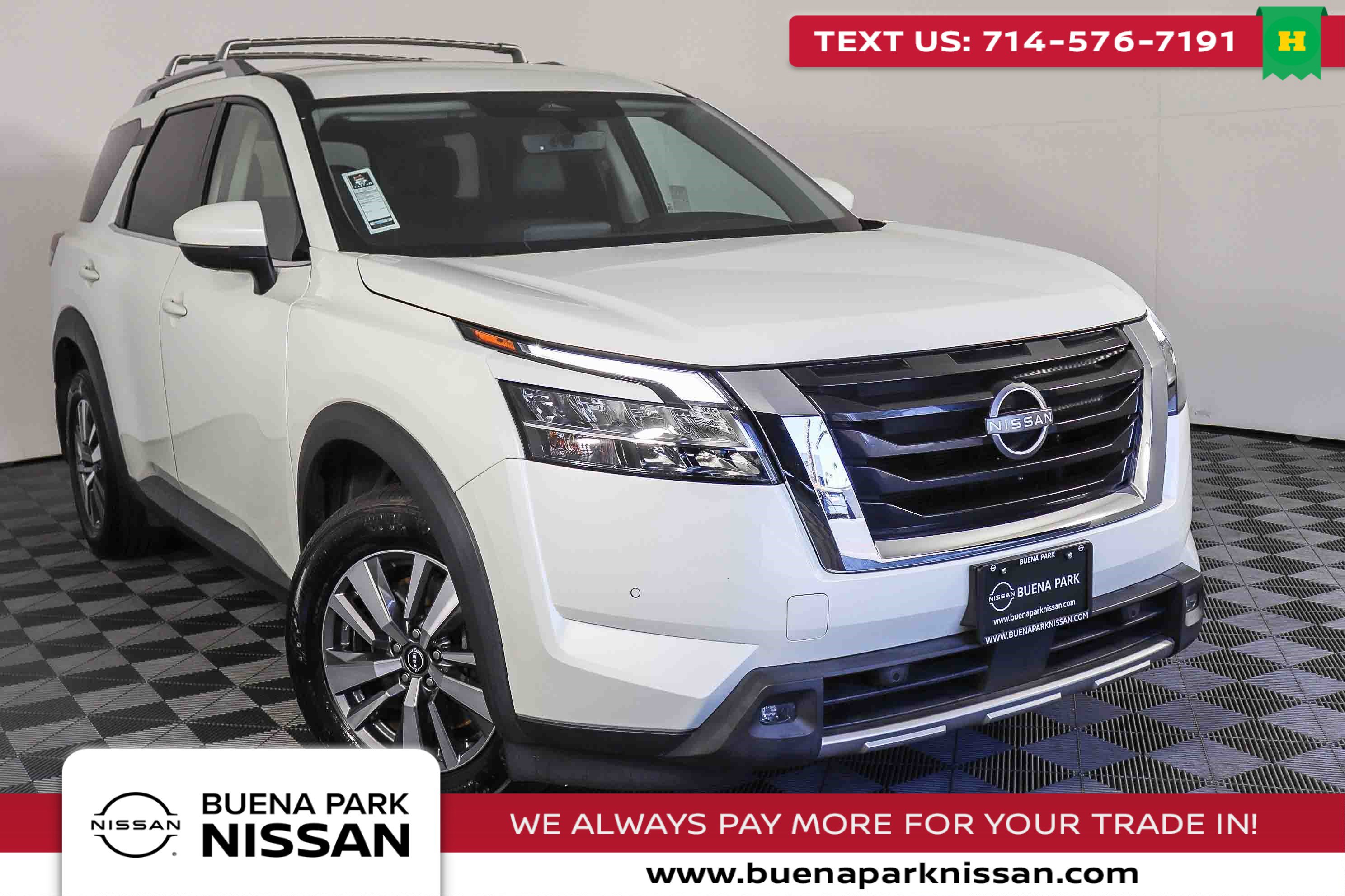 Used 2023 Nissan Pathfinder SL w/ Lighting Package (N92)